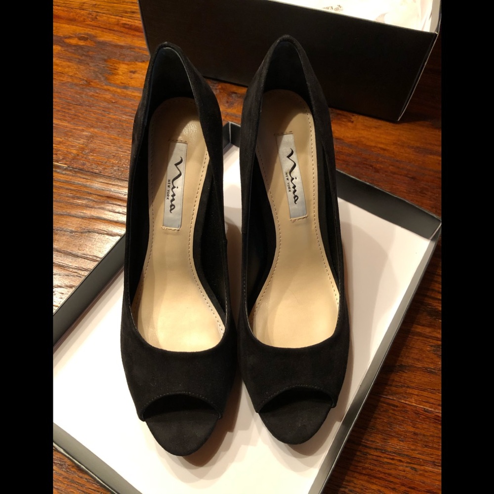 Nina 8.5 glamorous platform shoes